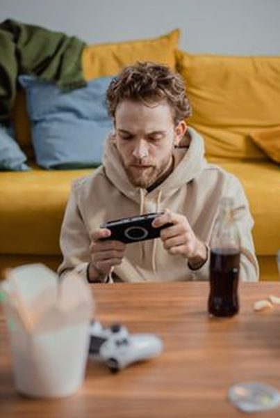 game apk 2025 8Day