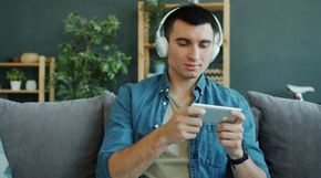 game apk 2025 8Day